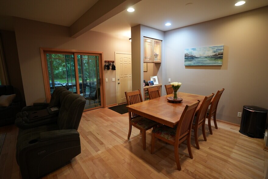 Dining room area - 54 Wood Brook Way
