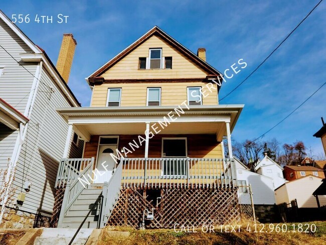 Building Photo - 556 4th St