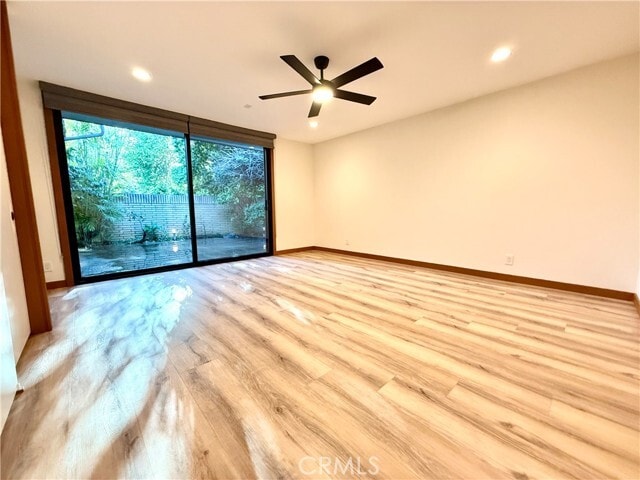 Building Photo - 880 N Gainsborough Dr