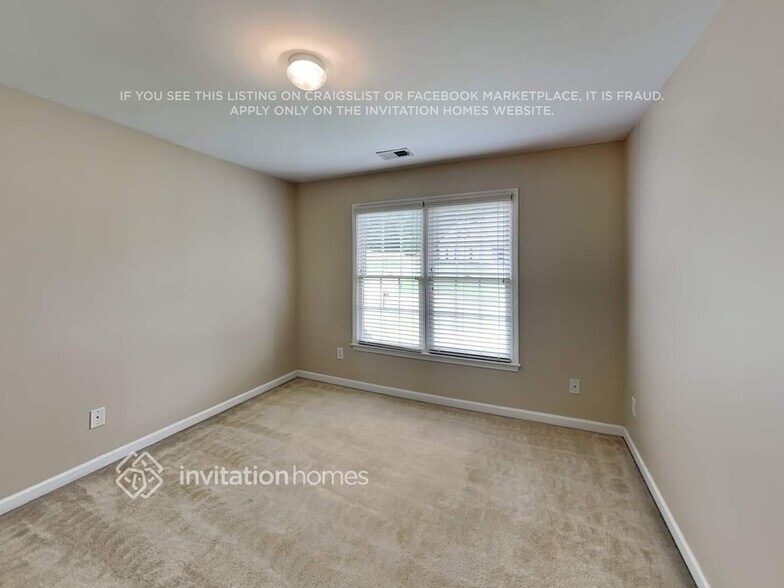 Building Photo - 1328 Maple Creek Ave
