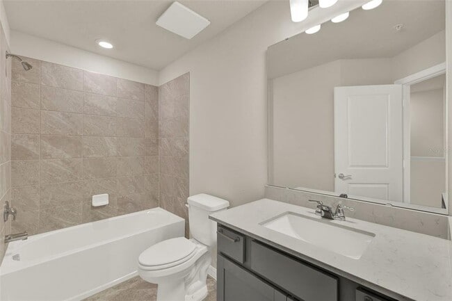 Building Photo - 3087 Emerald Acrs Ln