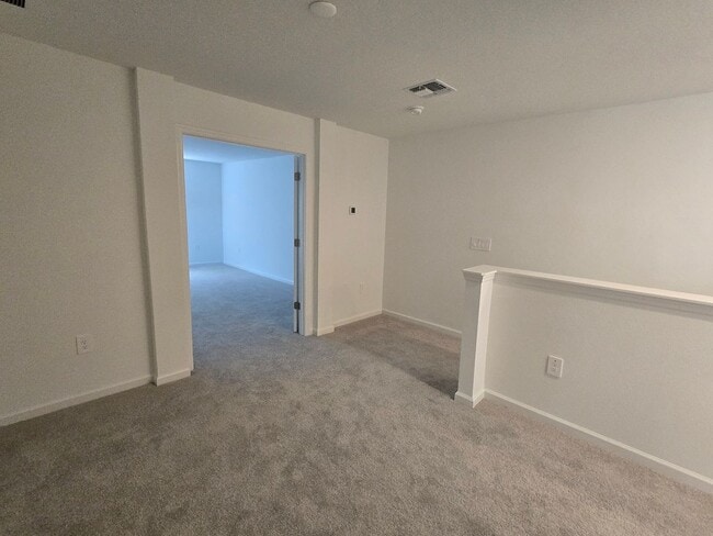 Building Photo - 3 bedroom 2.5 Bath in Tara Baywood