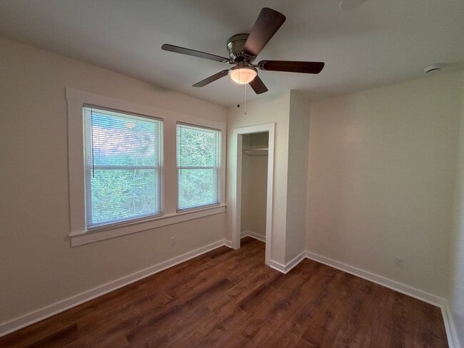 Building Photo - Swannanoa - Newly Renovated Beacon Village Cottage