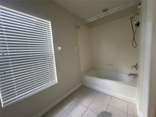 Building Photo - 2510 Stockton Dr