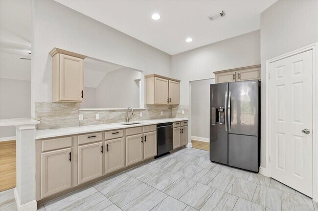 Building Photo - 4000 Witte Cove