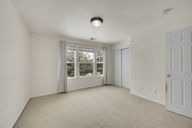 Building Photo - $1,795.95- 2-Bed 2.5 Bath Townhome in Colorado Springs with Fenced-in Yard and Laundry In Unit!