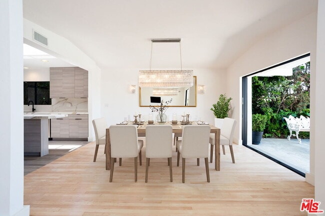 Building Photo - 1622 Tower Grove Dr