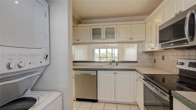 Building Photo - 10155 NW 9th St Cir