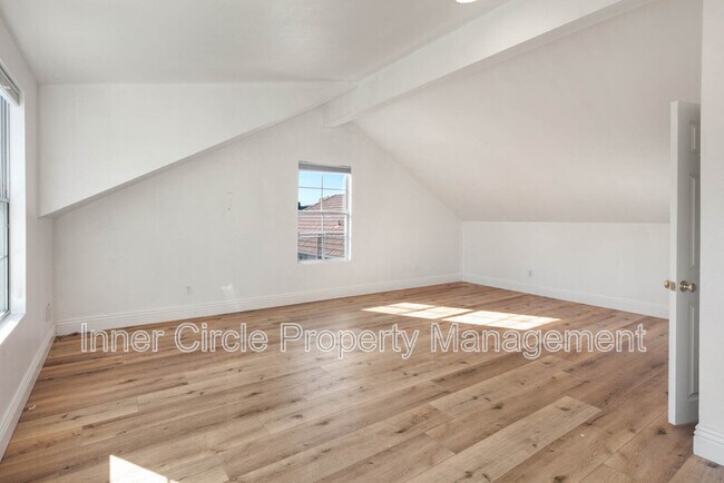 Building Photo - 342 Chaucer Dr