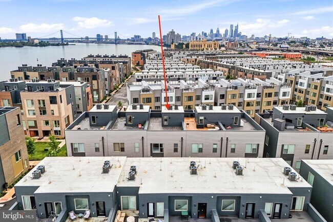 Building Photo - 3115 Parkview Walk