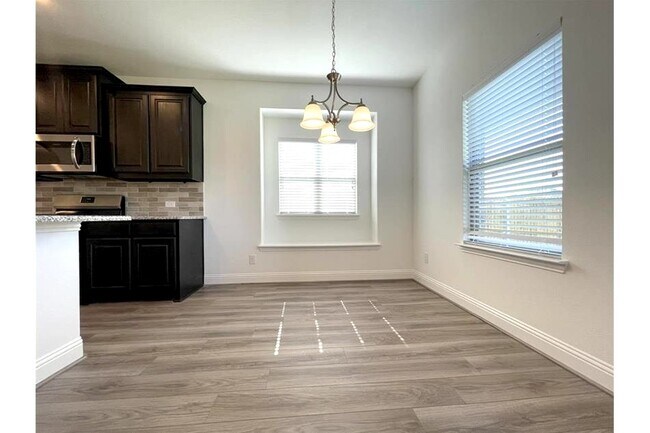 Building Photo - 2818 Diamondback Dr