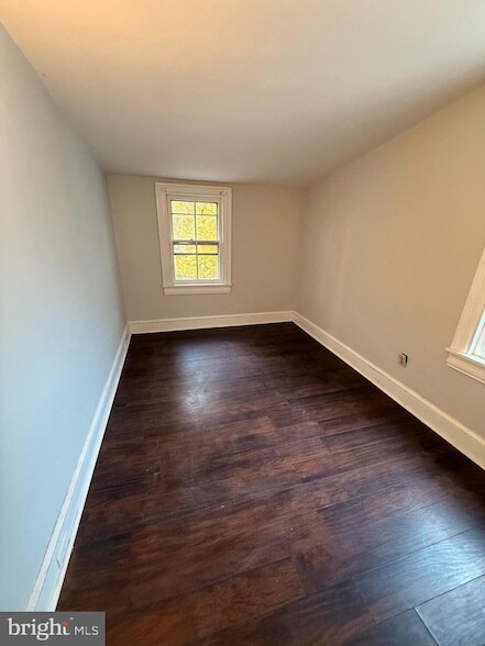 Building Photo - 73 Walnut St