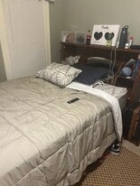 Building Photo - 2118 Elm St