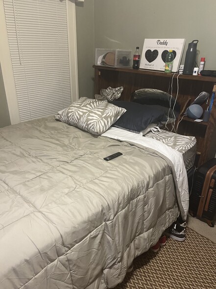 Primary Photo - 2118 Elm St