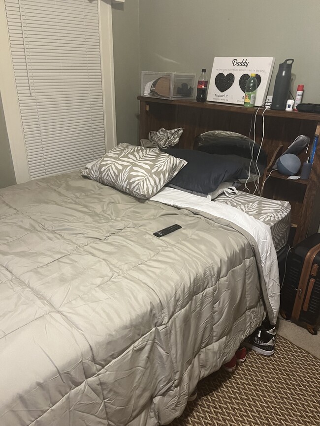 Building Photo - 2118 Elm St