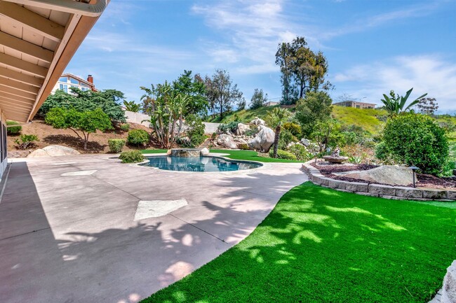 Building Photo - Breathtaking Home in Rancho Bernardo