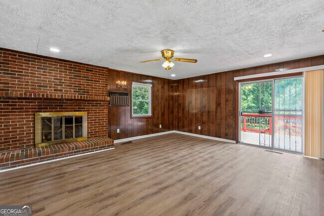 Building Photo - 3769 Amber Rd NW