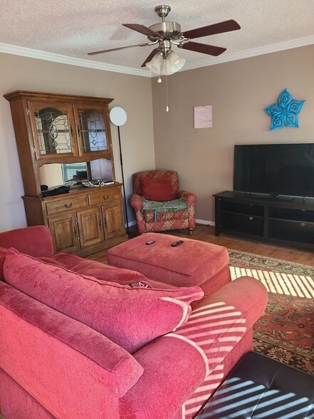 Building Photo - 5004 Falling Creek Ln