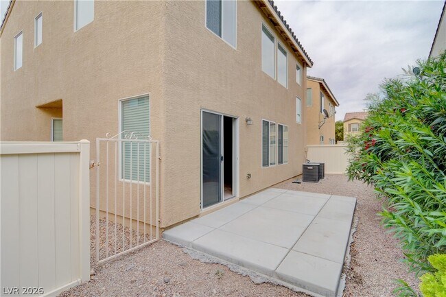 Building Photo - 2753 Kona Crest Ave