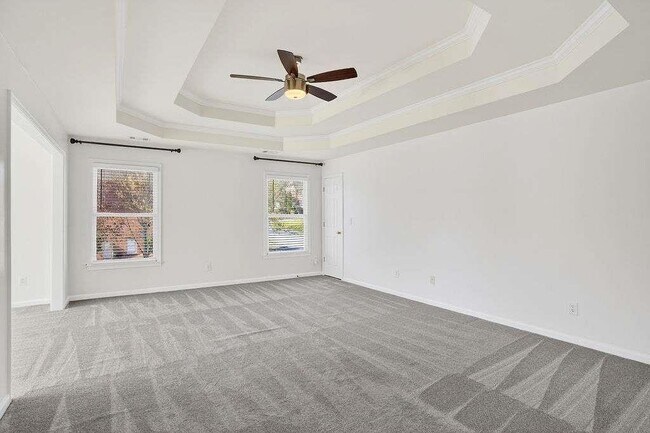 Building Photo - 1200 Cresthaven Ln NW