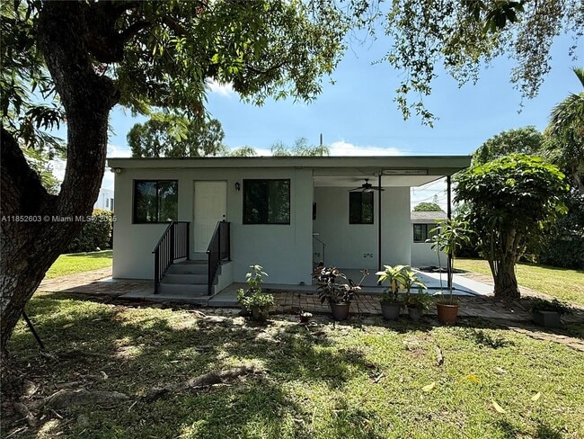 Building Photo - 6111 Coral Wy