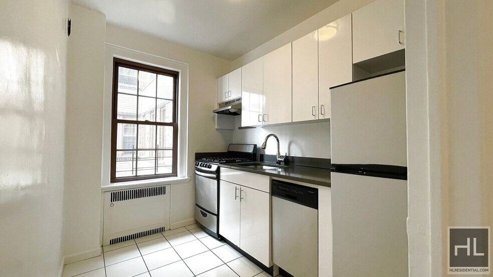 Building Photo - CRANBERRY STREET