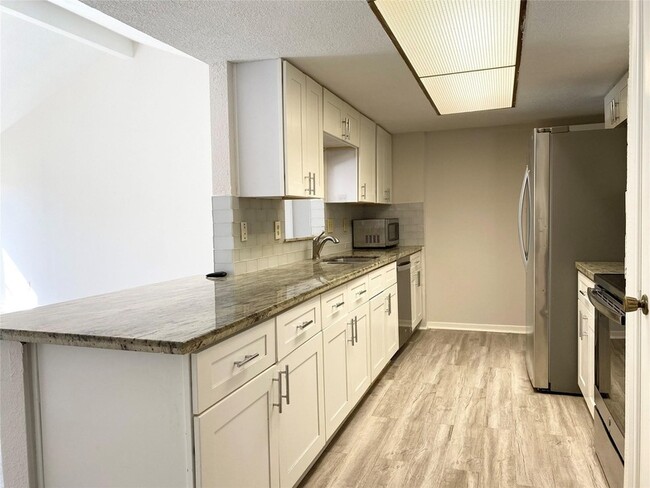Building Photo - 2202 Windy Meadow Dr