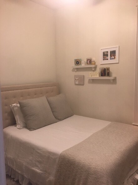 1st Bedroom - 2129 W Potomac Ave