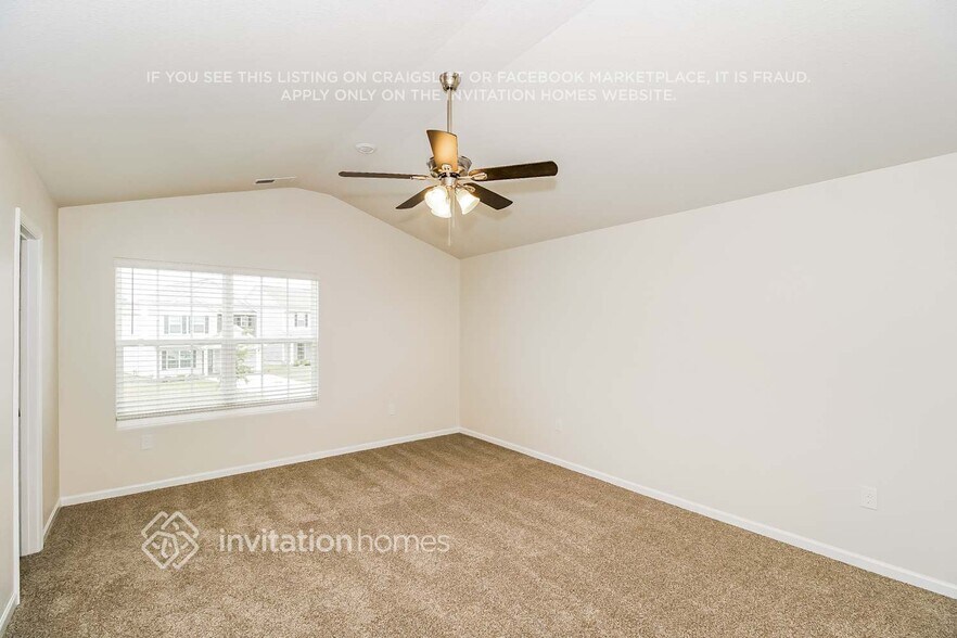 Building Photo - 561 Hawley St