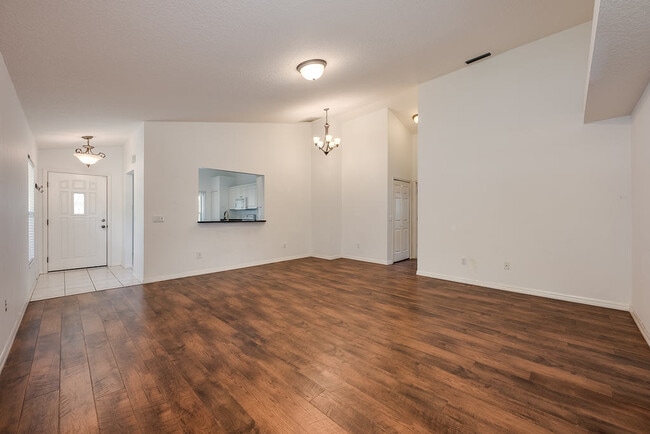 Building Photo - 39900 Bayview Dr