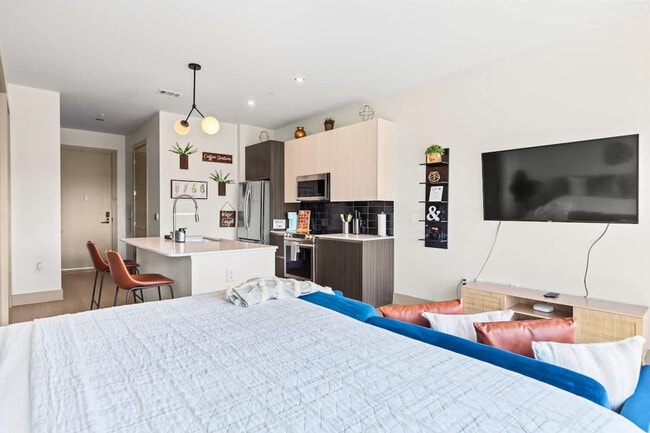 Primary Photo - 1055 Brady Ave NW