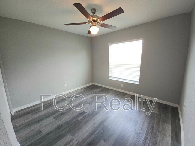Building Photo - 525 Marion Oaks Ln