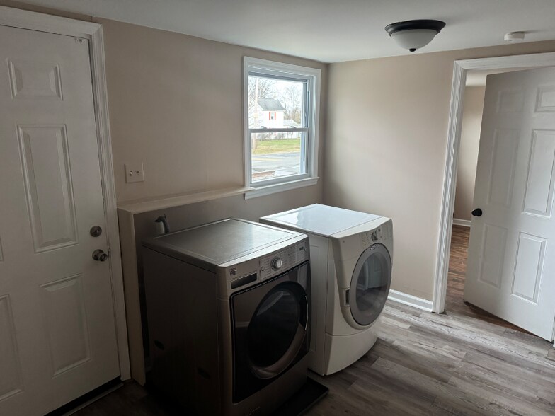 Building Photo - 277 Specks Run Rd