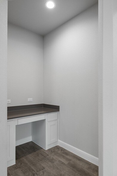 Building Photo - 155 Dogwood Ave