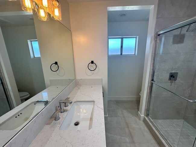 Building Photo - 5112 Tipton St