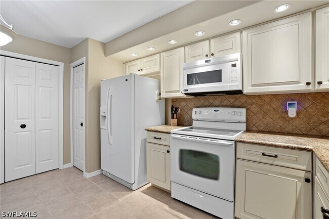 Building Photo - 13641 Worthington Way