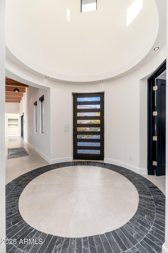 Building Photo - 9525 E Buckskin Trail