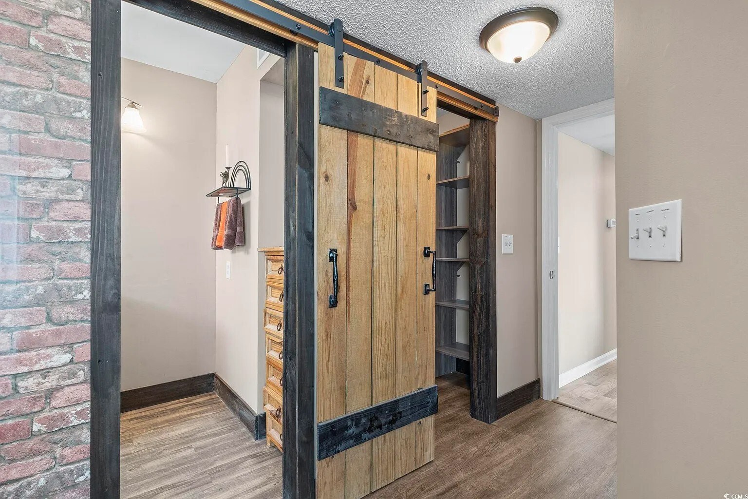 Building Photo - 2257 Huntingdon Dr