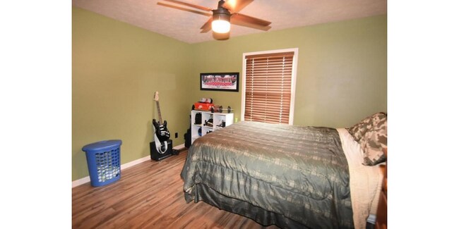 Building Photo - 3464
