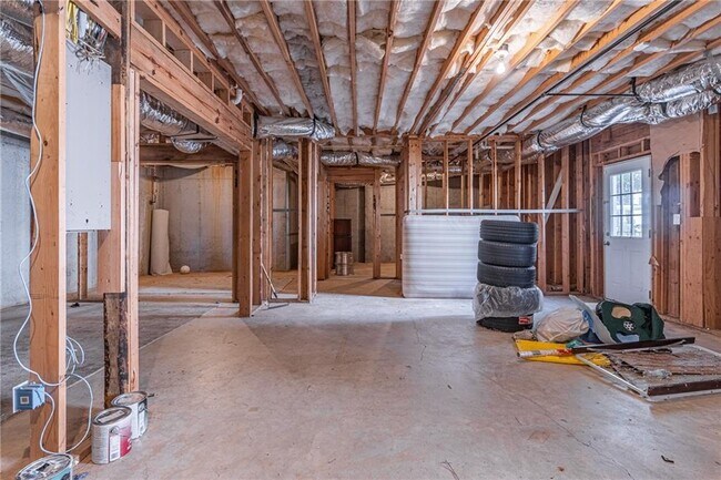 Building Photo - 7303 Rocking Chair Ln