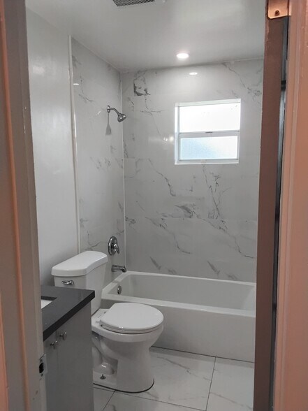 Building Photo - 2523 NW 175th Ter