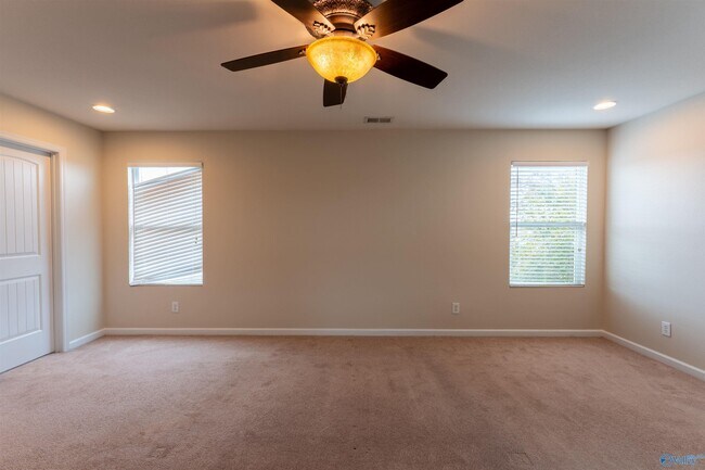 Building Photo - 3474 Avalon Lake Dr SW