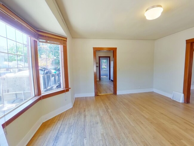 Building Photo - 243 NW 10th St