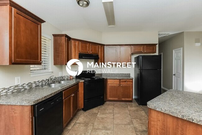 Building Photo - 3 Bedroom Pet-Friendly Home in Fort Worth, TX with Main Street Renewal
