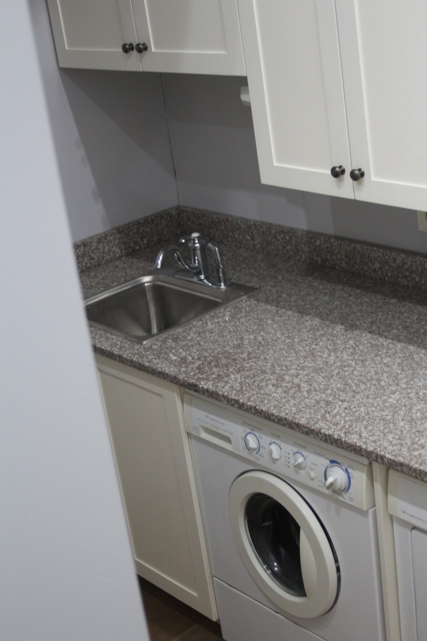 Laundry - 14300 Coolville Ridge Rd