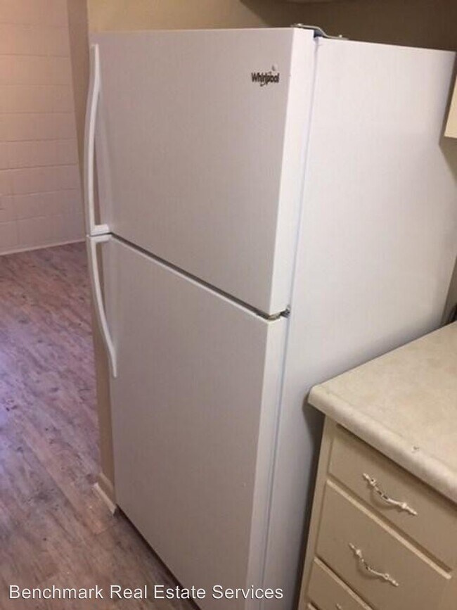 Building Photo - 1 br, 1 bath Apartment - 2303 Columbia Ct.