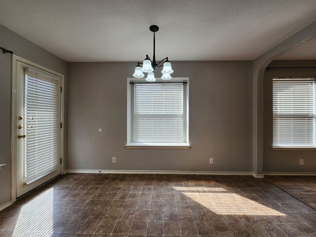 Building Photo - No Carpet / Storage Shed / Back Patio  /  ...
