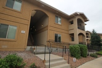 Building Photo - Nice Three Bedroom Condo in Bear Creek!