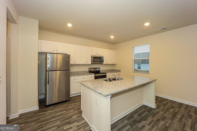 Building Photo - 372 Hamilton Pointe Dr