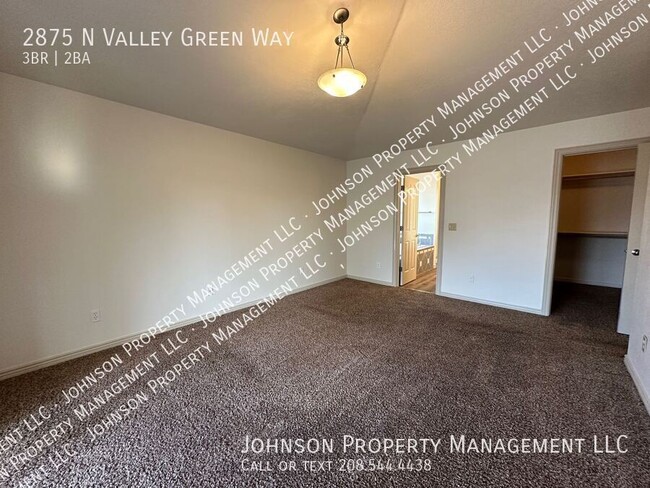 Building Photo - Spacious 3-Bed Meridian Home with Bonus Ro...